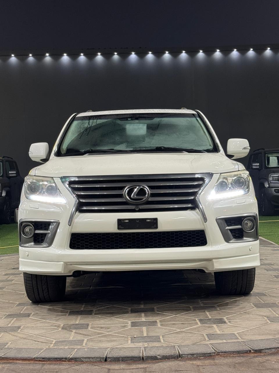 Lexus LX 570 Platinum 5.7L