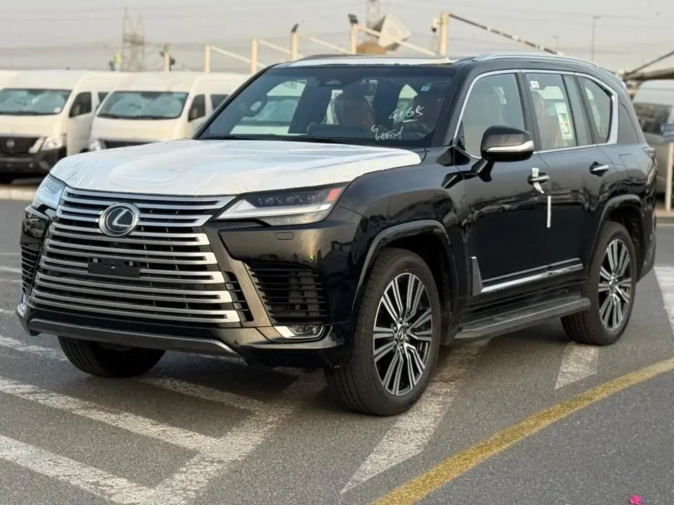 Lexus LX 600 Lexus LX 600 2026 Lexus LX600 Signature 3.5L AT Petrol (Black)