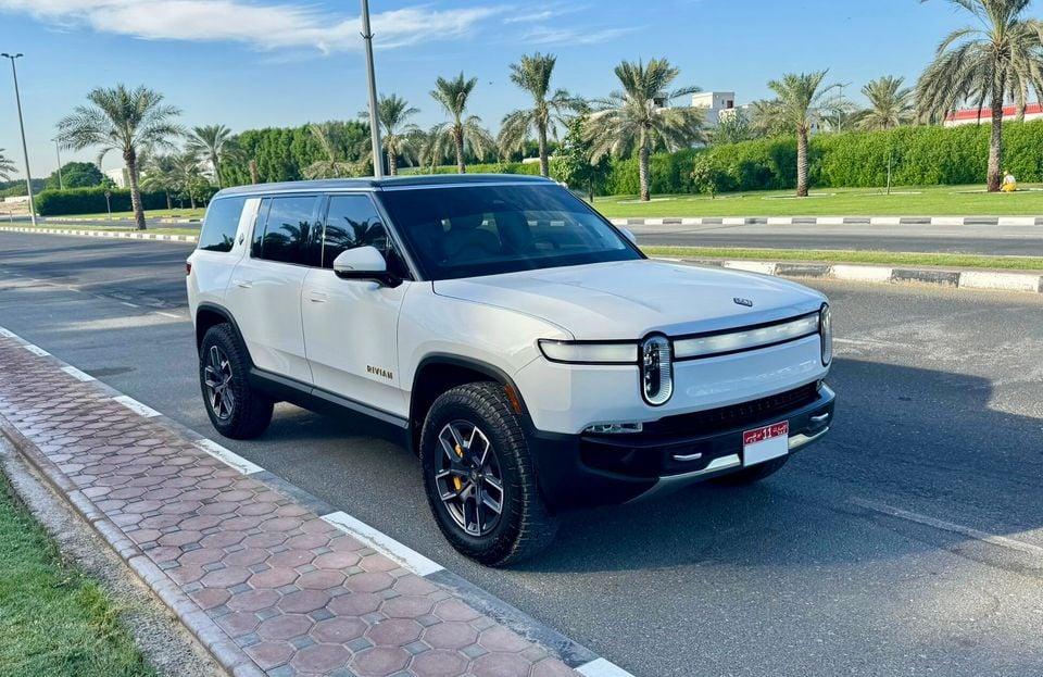 Rivian R1S ADVENTURE PACKAGE