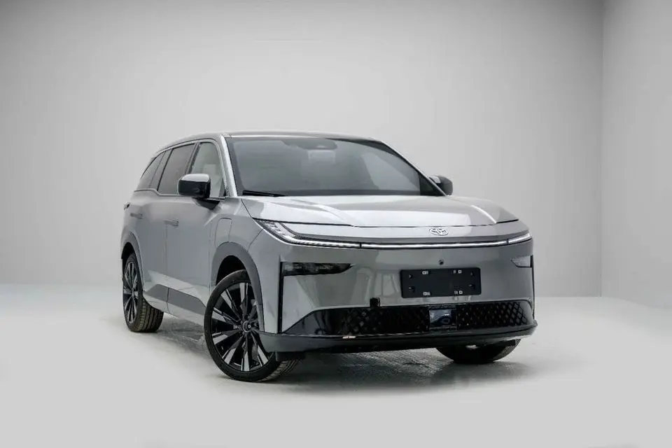 Toyota BZ3X Max EV - Grey Inside Beige Export Only