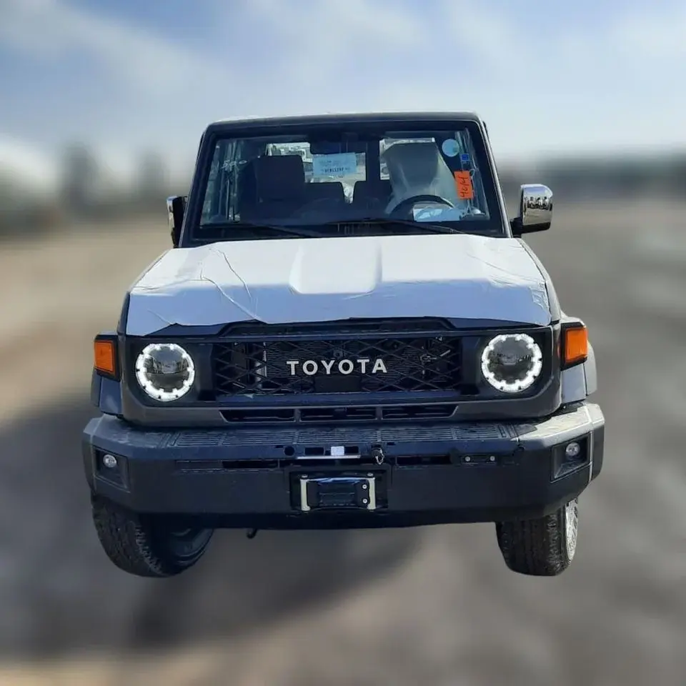 Toyota Land Cruiser 70 S-DLX 2.8L (3 Door)