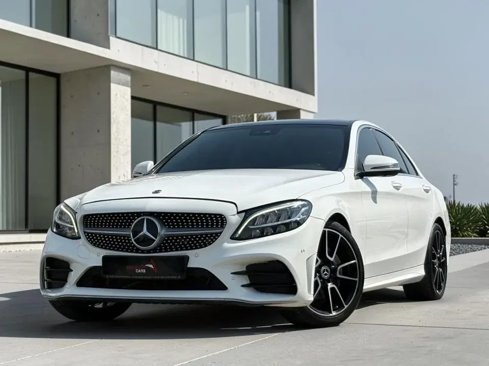 Mercedes-Benz C 200 AED 1,360 P.M 0% DOWN PAYMENT MERCEDES-BENZ C200 2020 GCC SPECS