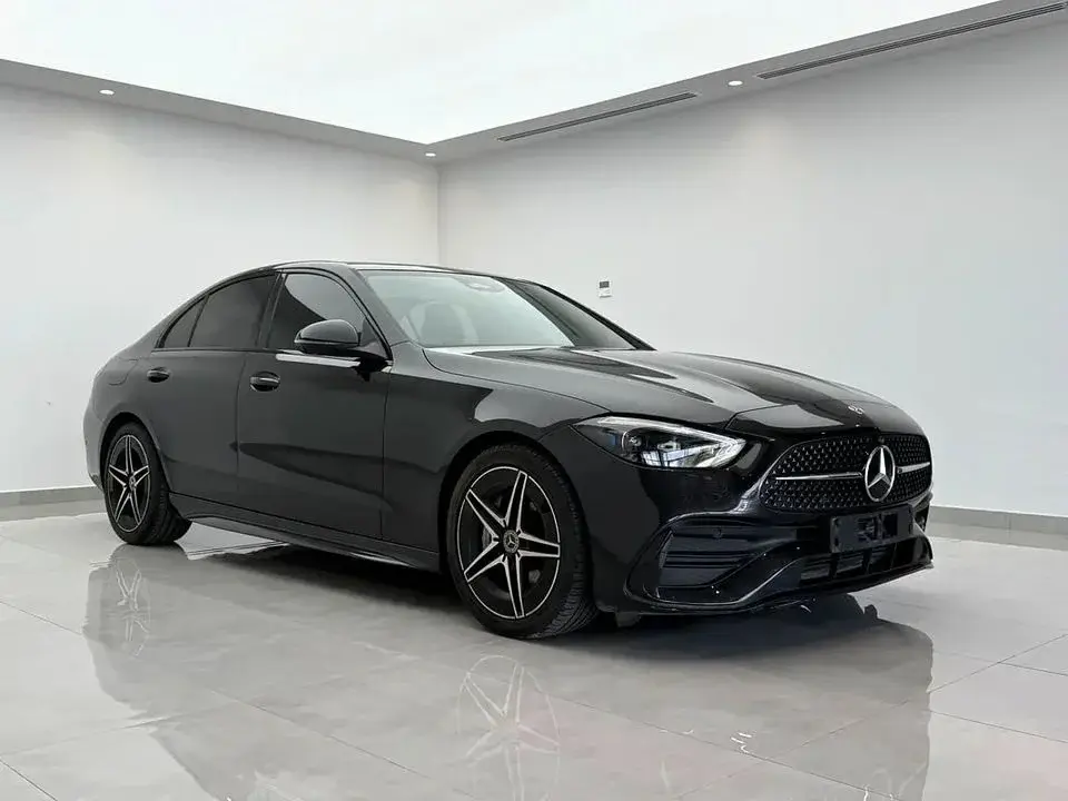 Mercedes-Benz C 200 C200 - European Specs - GCC Stock
