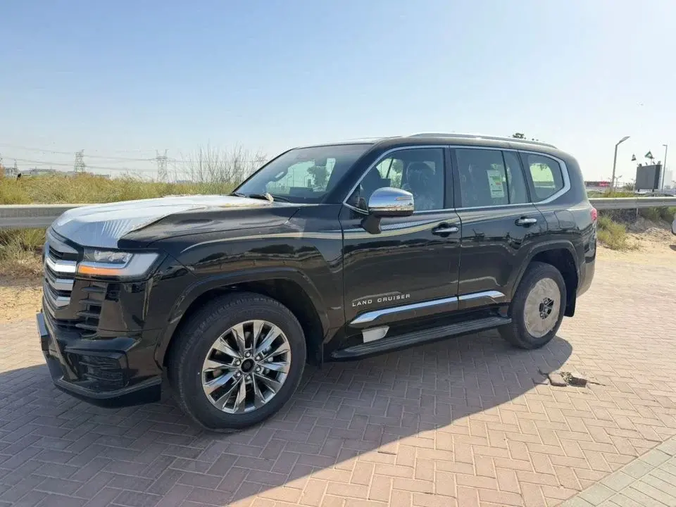 Toyota Land Cruiser Toyota Land Cruiser VXR 3.5 2026 Full option Oman