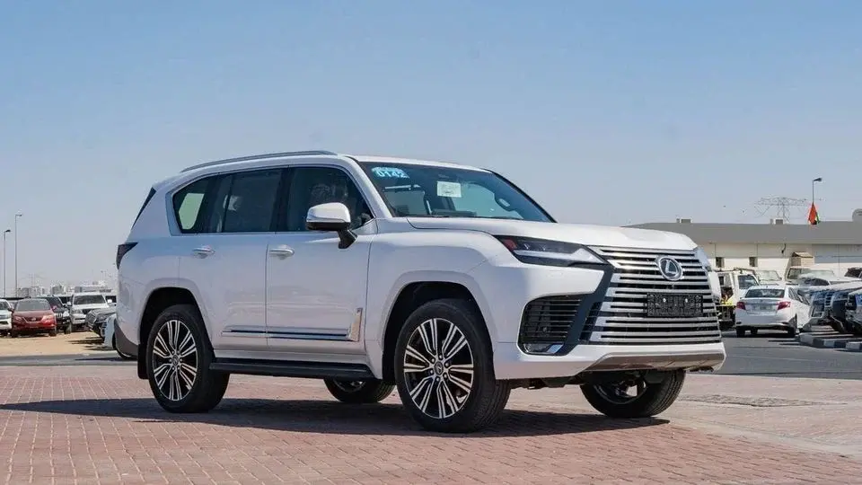 Lexus LX 600 2026 Lexus LX600 Signature 3.5L Petrol AT White-Tan (Wooden Accent)