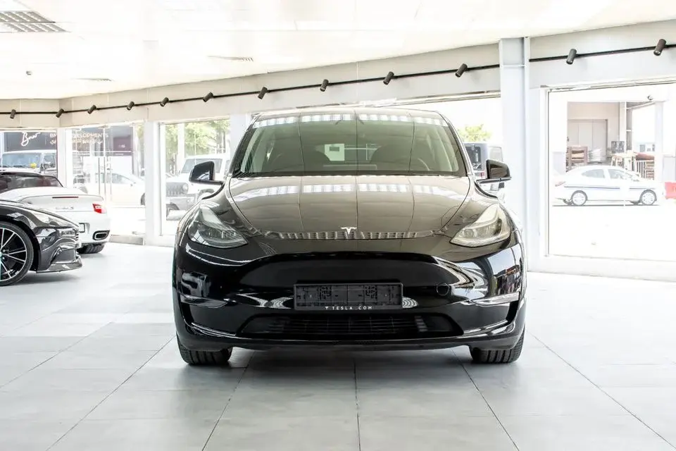Tesla Model Y Performance (AWD)