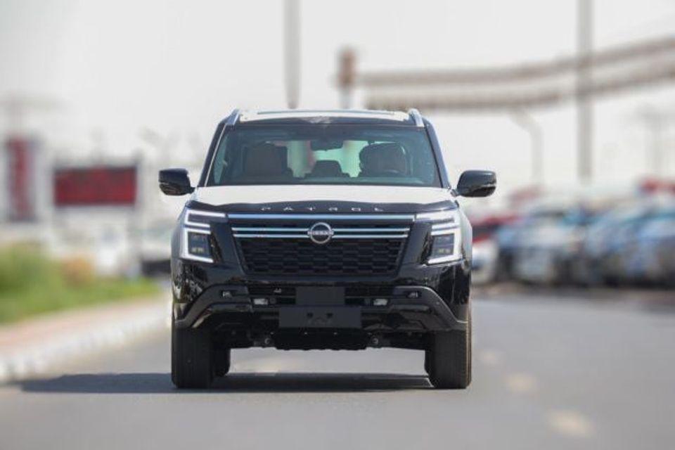 Nissan Patrol 3.8L PTR SE WITH PANORAMA AND LCD FOR LOCAL WITH WARRANTY