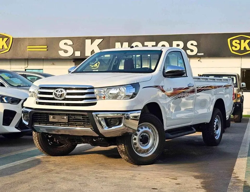 Toyota Hilux GLSG SINGLE CABIN / 2.7L PETROL M/T / CHROME BUMPERS / DVD+CAMERA (CODE # GLS-G-SC)