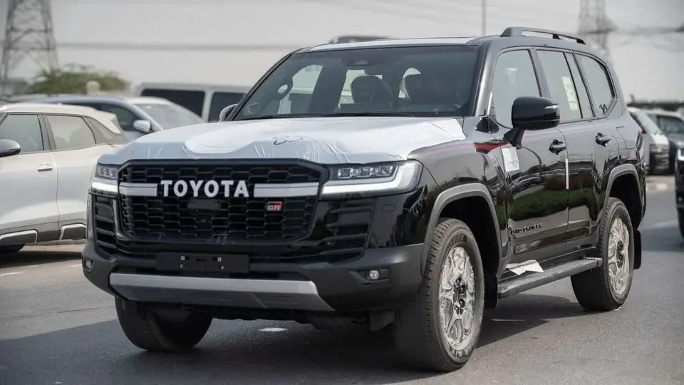 Toyota Land Cruiser Toyota LC 3.5 GRS HI HEV(ATTI BLACK INSIDE GRS BLACK & DK.RED)25YM