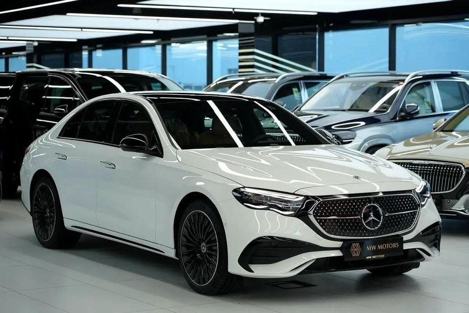 Mercedes-Benz E300 E 300 GCC 0km Agency Warranty AMG Package