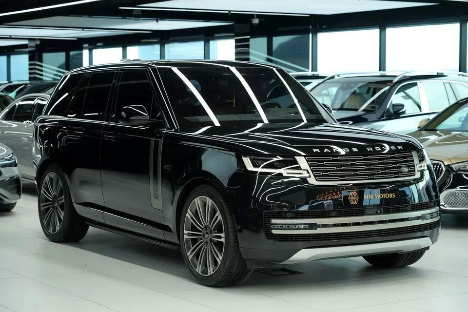 Land Rover Range Rover LWB HSE P530 4.4L P530 GCC 49k km V8 Agency Warranty Service Contract History