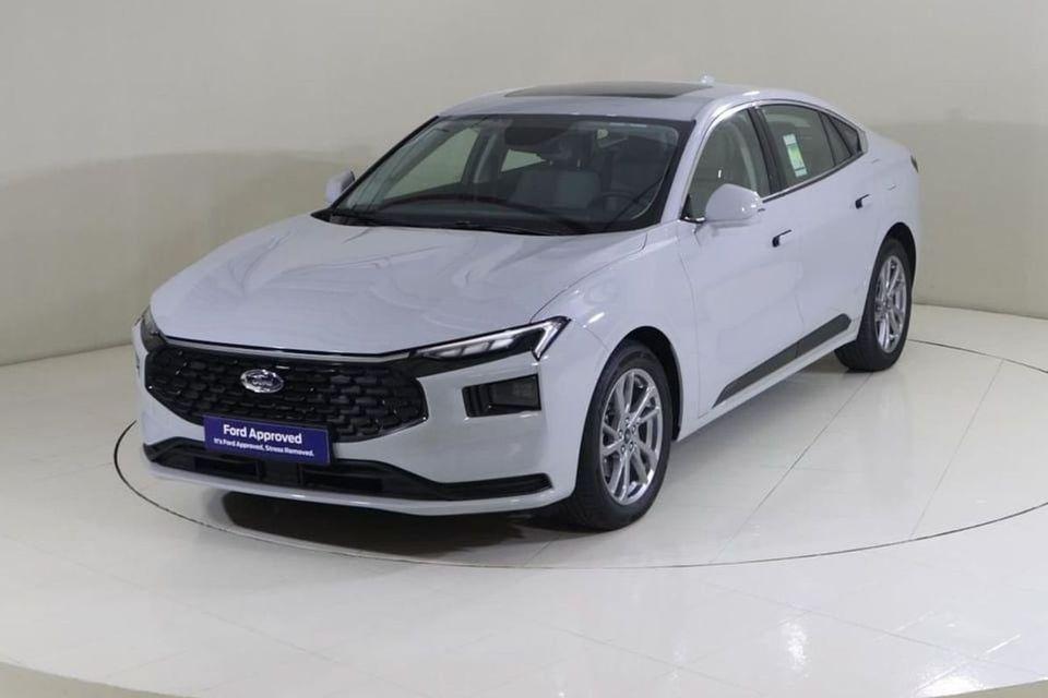 Ford Taurus Ambiente TPC1224N / FREE Insurance + Registration / AL TAYER MOTORS / AL QOUZ SHOWROOM