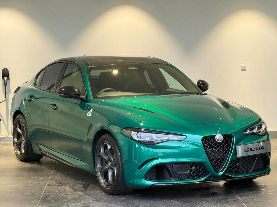 Alfa Romeo Giulia 2.9 V6 Bi-Turbo Quadrifoglio Auto Euro 6 (s/s) 4dr (EXPORT ONLY) Right hand drive