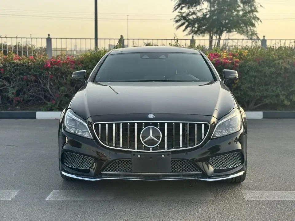 Mercedes-Benz CLS 550 Mercedes-Benz CLS 550 – 2016 V8 Biturbo Japanese Specs A perfect combination of luxury, perform