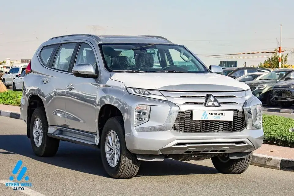 Mitsubishi Pajero Sports 2.5L Turbo Diesel 134 HP AT 4WD Dual Airbags ABS & EBD Ad-Safety 2023