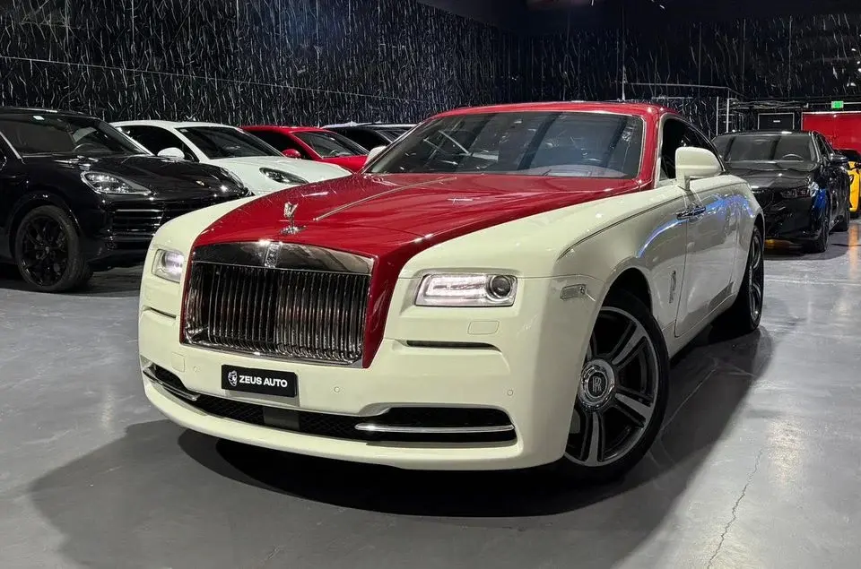 Rolls-Royce Wraith 6.6L , V12 , RWD
