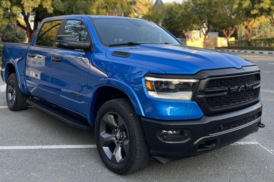 RAM 1500 Big Horn 2023 Crew Cab 4x4 32500Km American