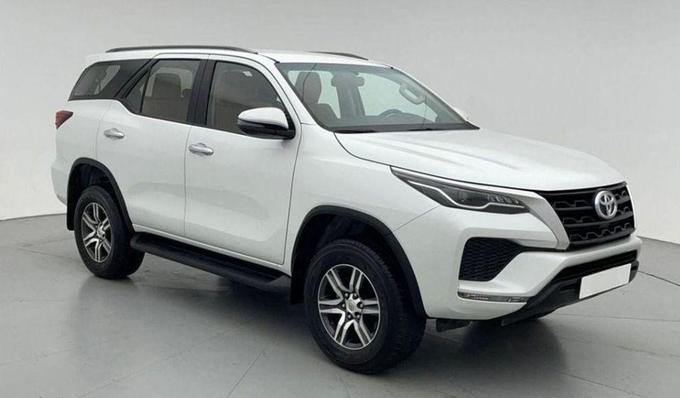 Toyota Fortuner 2.4L Diesel AT 4X4 2025