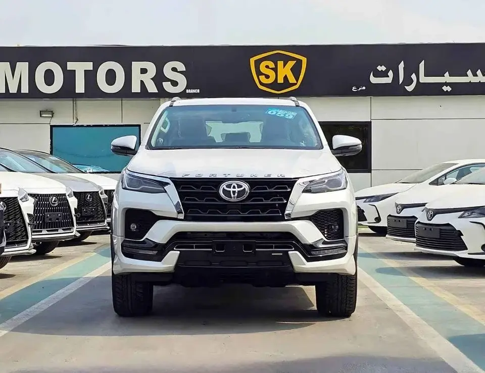 Toyota Fortuner SR5 ADVENTURE / 4.0L V6 PETROL / FRONT PWR SEATS / PUSH START / DIFF LOCK AUTO A/C (CODE # F6HA)
