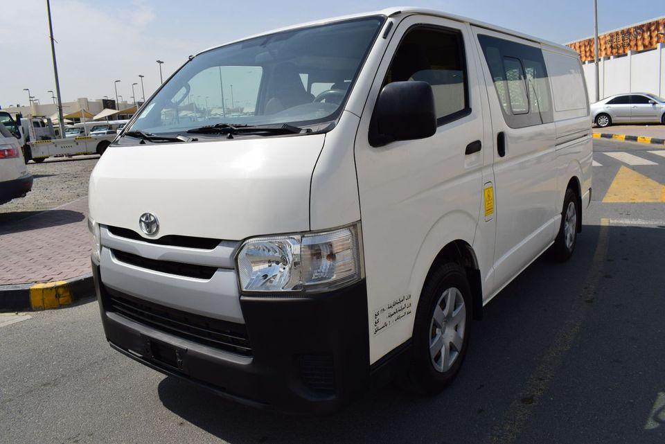 Toyota Hiace Toyota Hiace 6 seater Van, model:2018.