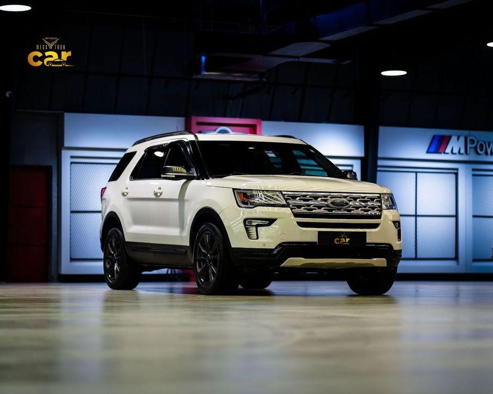 Ford Explorer XLT 200A 2.3L 4WD