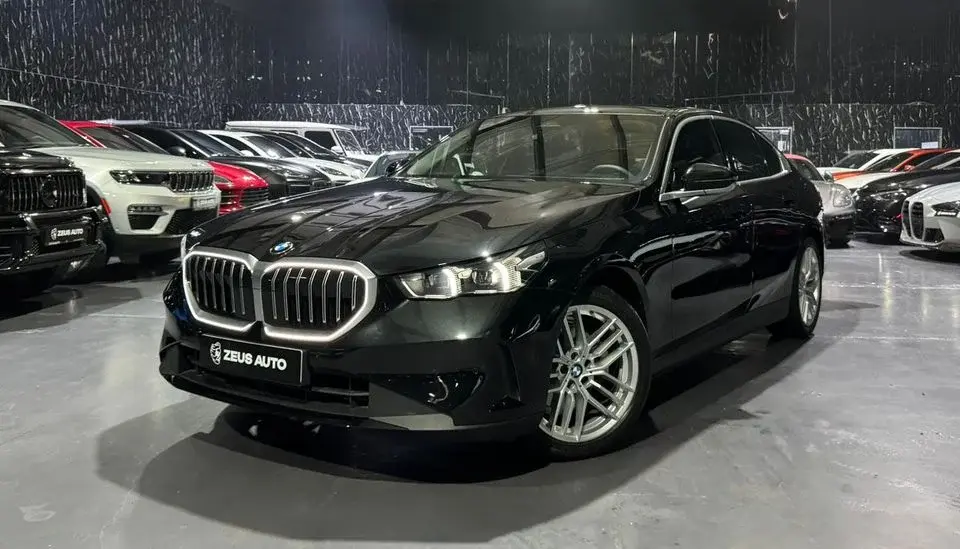 BMW 520i 2.0 L GCC Low Mileage RWD