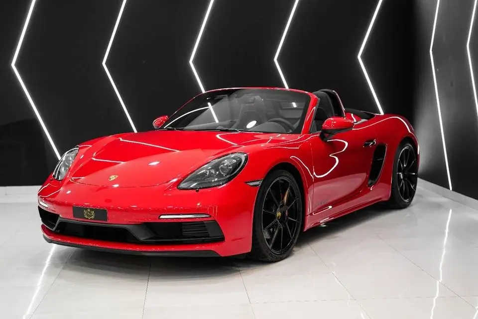 Porsche 718 Boxster GTS 4.0L A/T Sport Chrono Package, Carbon Interior, Very Low KM, Dealer Warranty