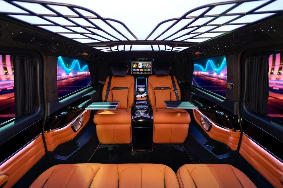 Mercedes-Benz V 300 ARRIVAL MODEL VIP MERCEDES GCC V300 with ADDITIONAL REAR AC - 2 Years Warranty by VLINE