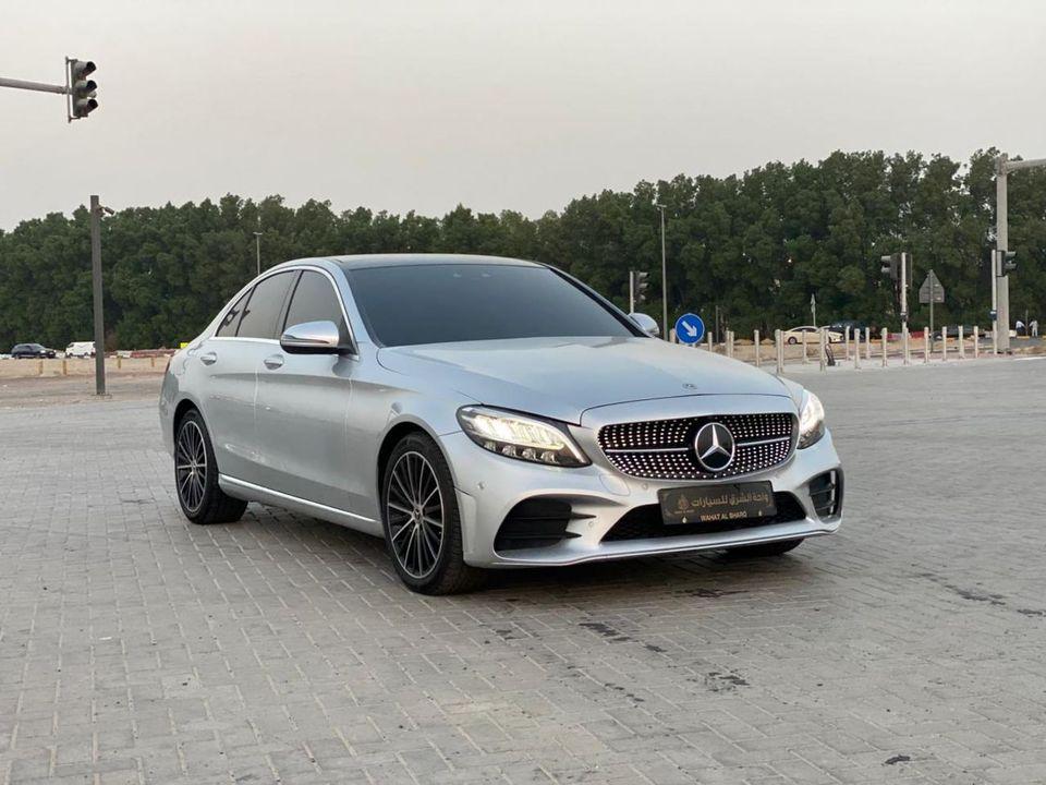 Mercedes-Benz C 300 Premium 2.0L