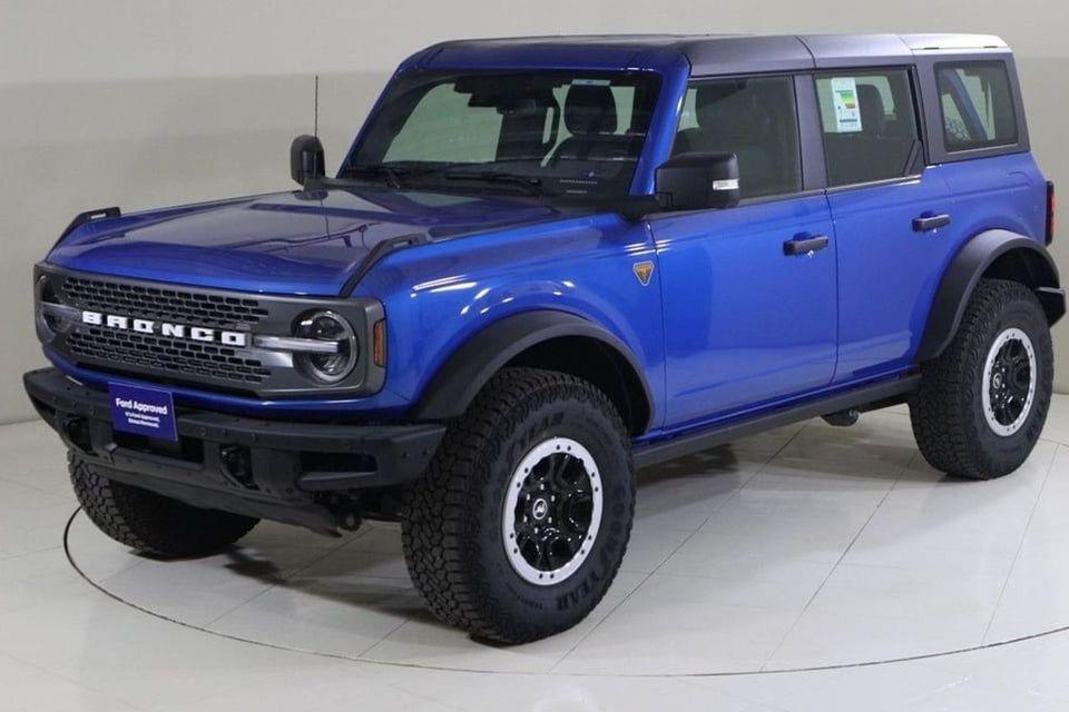 Ford Bronco Badlands 2.7L B4D4725 / AL TAYER MOTORS / AL QOUZ SHOWROOM