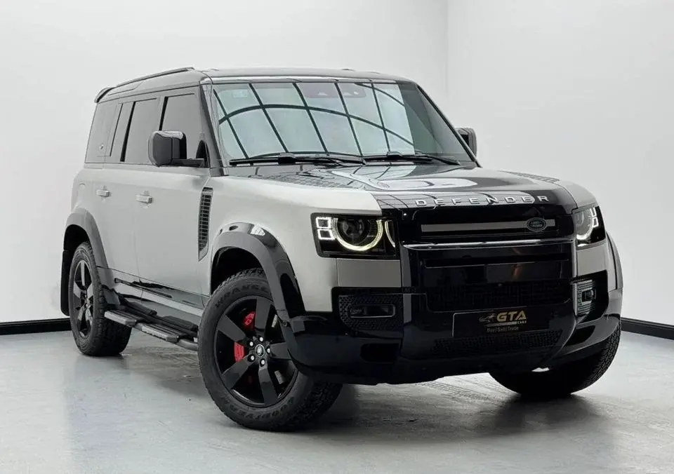 Land Rover Defender 110 HSE P400 3.0L 2022 Land Rover Defender 110 P400 HSE, Oct / 2026 Range Rover Warranty, GCC