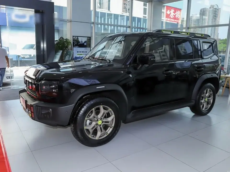 Jetour T2 Luxury black-brown