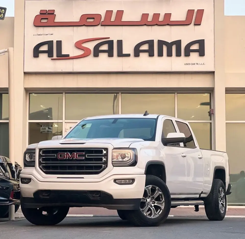GMC Sierra 5.3L V8 SLT Crew Cab (AWD) American