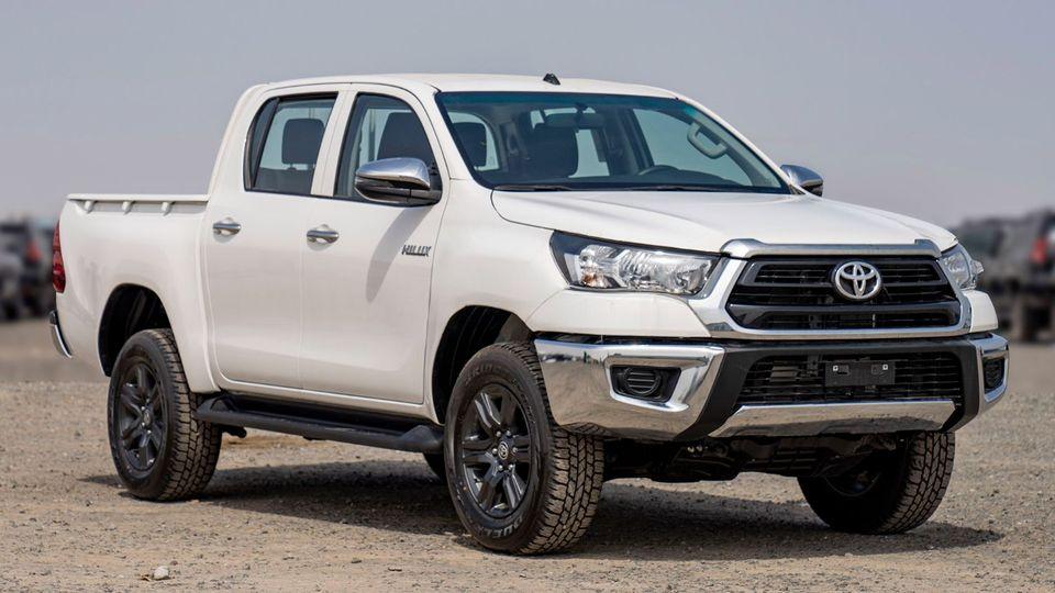 Toyota Hilux AT 2.7 MID OPTION
