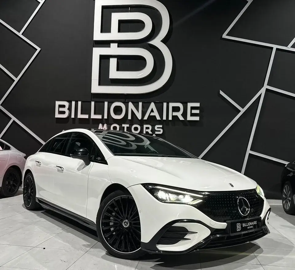 Mercedes-Benz EQE 300 Std RWD MERCEDES-BENZ EQE 350+ GCC 2023 UNDER WARRANTY & FREE CONTRACT SERVICE (GARGASH) !