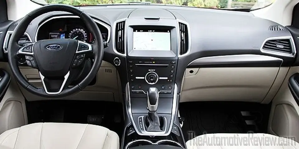 Ford Edge Ford Edge Titanium 3.5-liter V6 engine