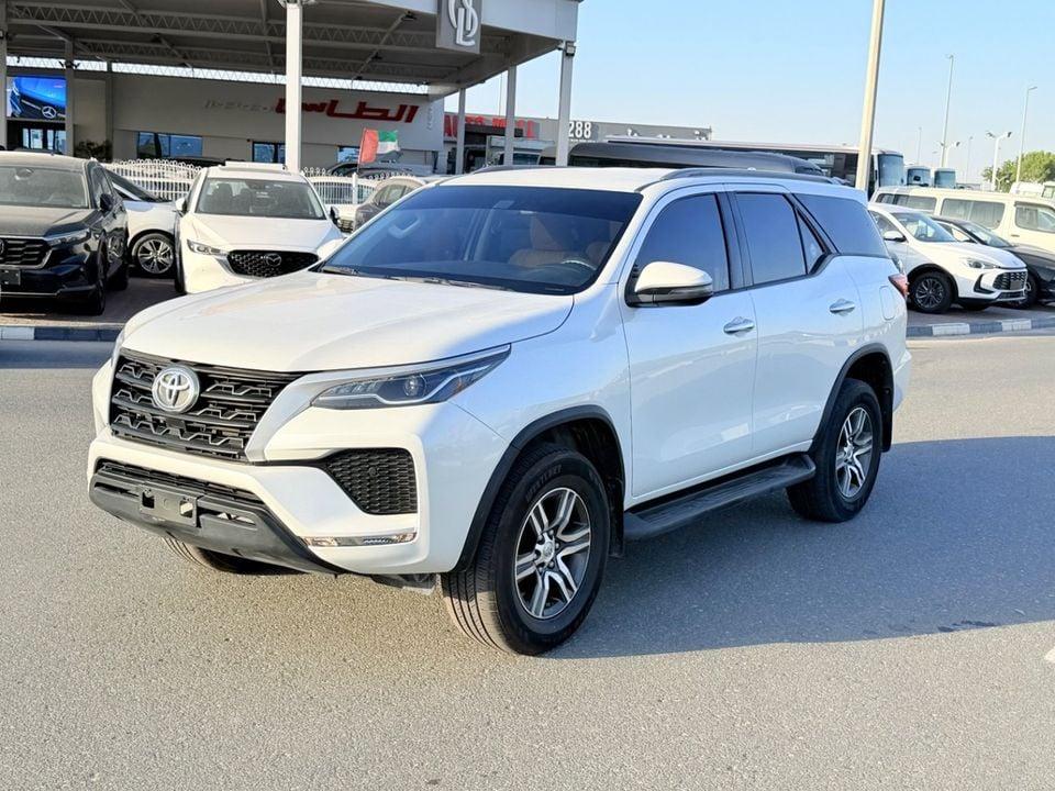 Toyota Fortuner EXR 2.7L (164 HP) Toyota fortuner Year 2023 V4 2.7 very clean GCC