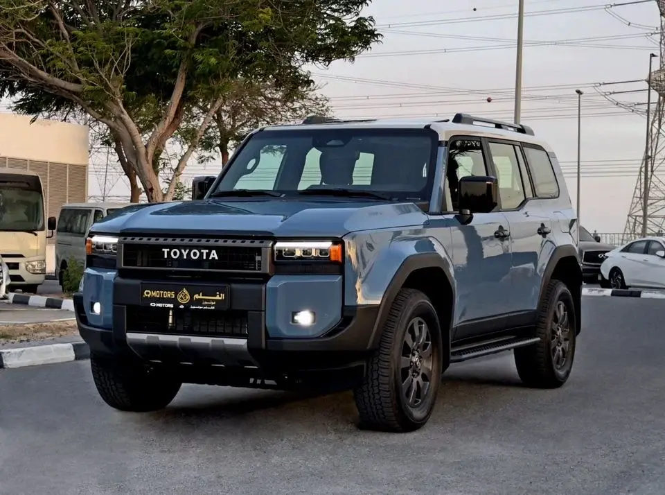 Toyota Prado 2.4l Turbo Adventure Duo Tone
