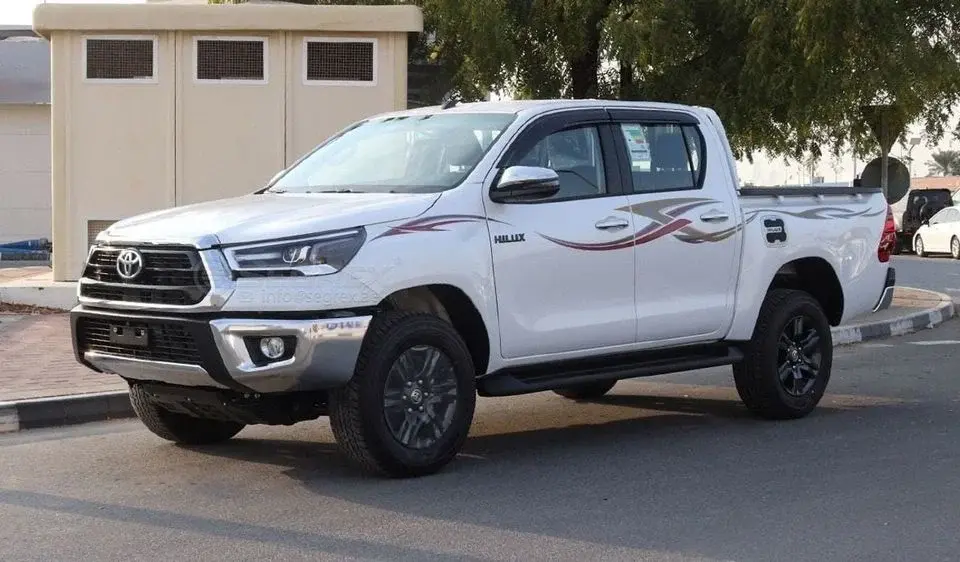 Toyota Hilux DC, 2.7L Petrol 4WD 6A/T 2026 Model Only for Export