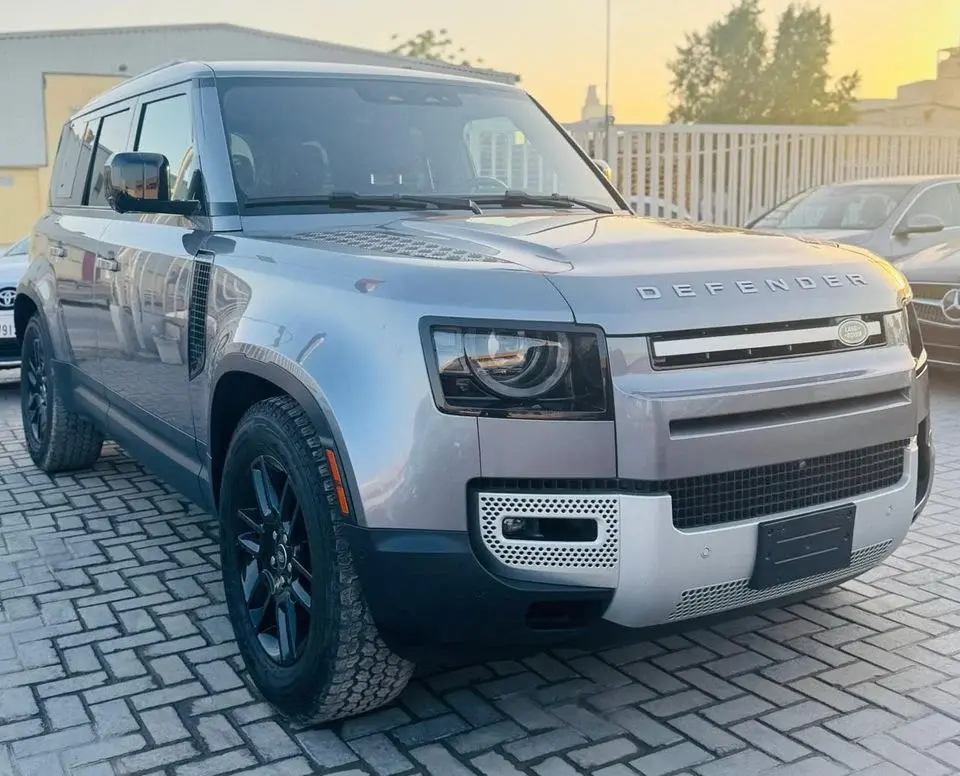 Land Rover Defender 110