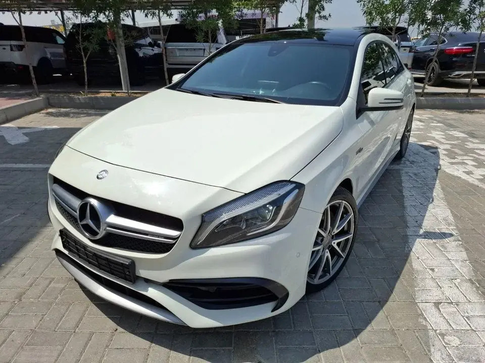 Mercedes-Benz A 45 AMG Std 2.0L (376 HP) Mercedes-BenzA45 AMG 2016 full option