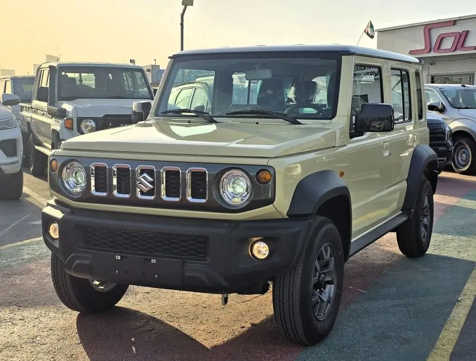 Suzuki Jimny SUZUKI Jimny GLX 1.5L AT SUV 4WD 5Doors beige color with black roof gcc 2026 model