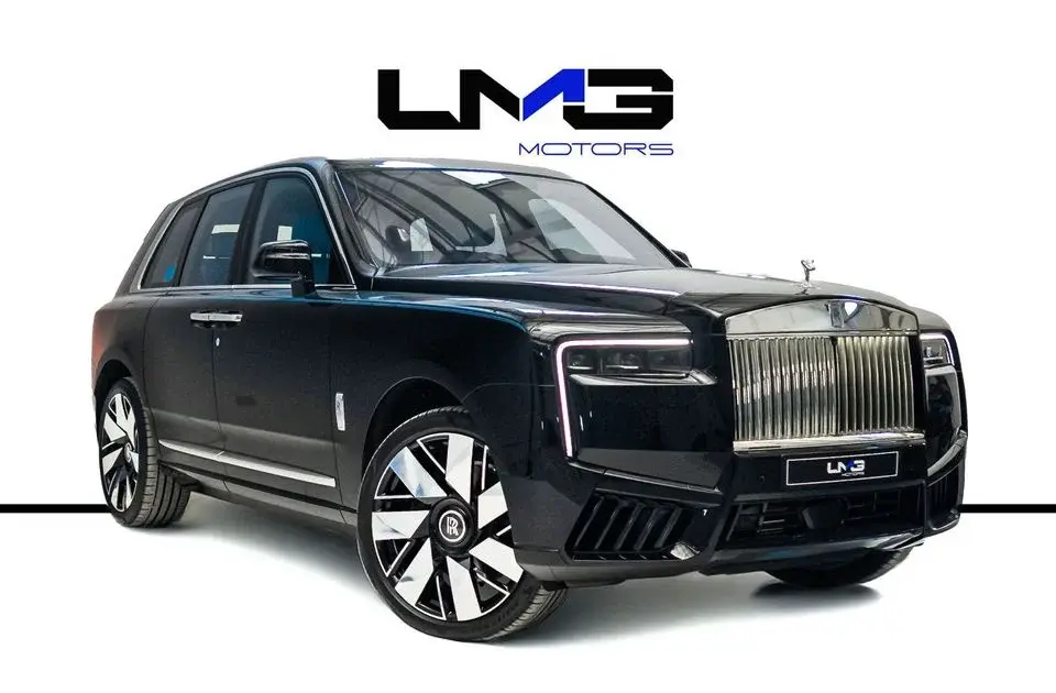 Rolls-Royce Cullinan 2025 ROLLS ROYCE CULLINAN LOW MILEAGE STARLIGHT FULL OPTION REAR SEAT ENTERTAINMENT