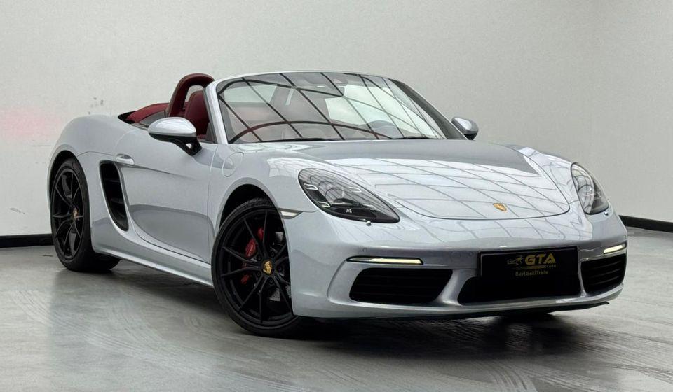 Porsche 718 Boxster S 2.5L A/T 2017 Porsche Boxster S, Service History, Excellent Condition, GCC