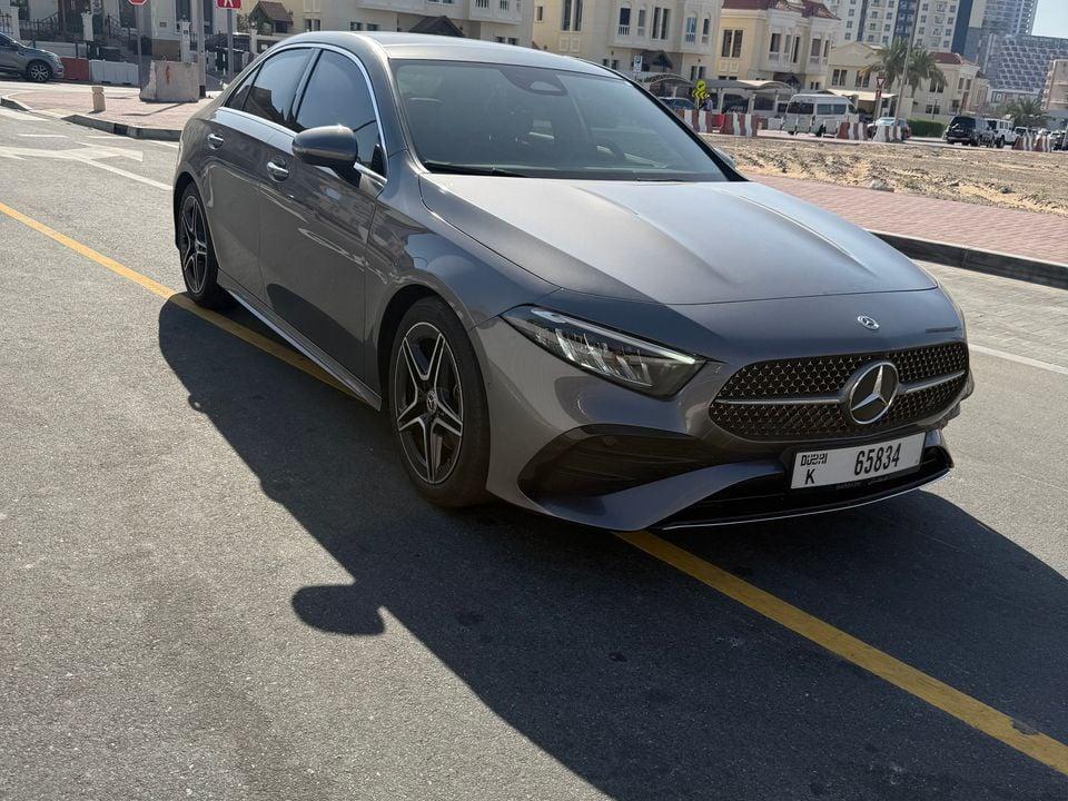 Mercedes Benz A200 premium 1.3L