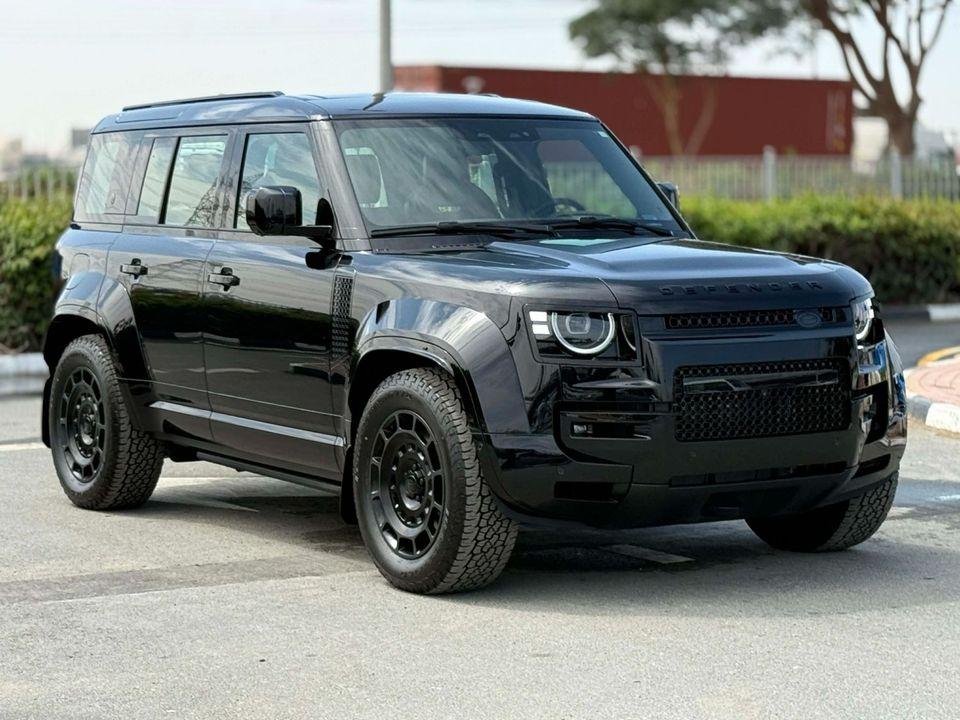 Land Rover Defender GCC SPEC UNDER WARRANTY AND SERVICE