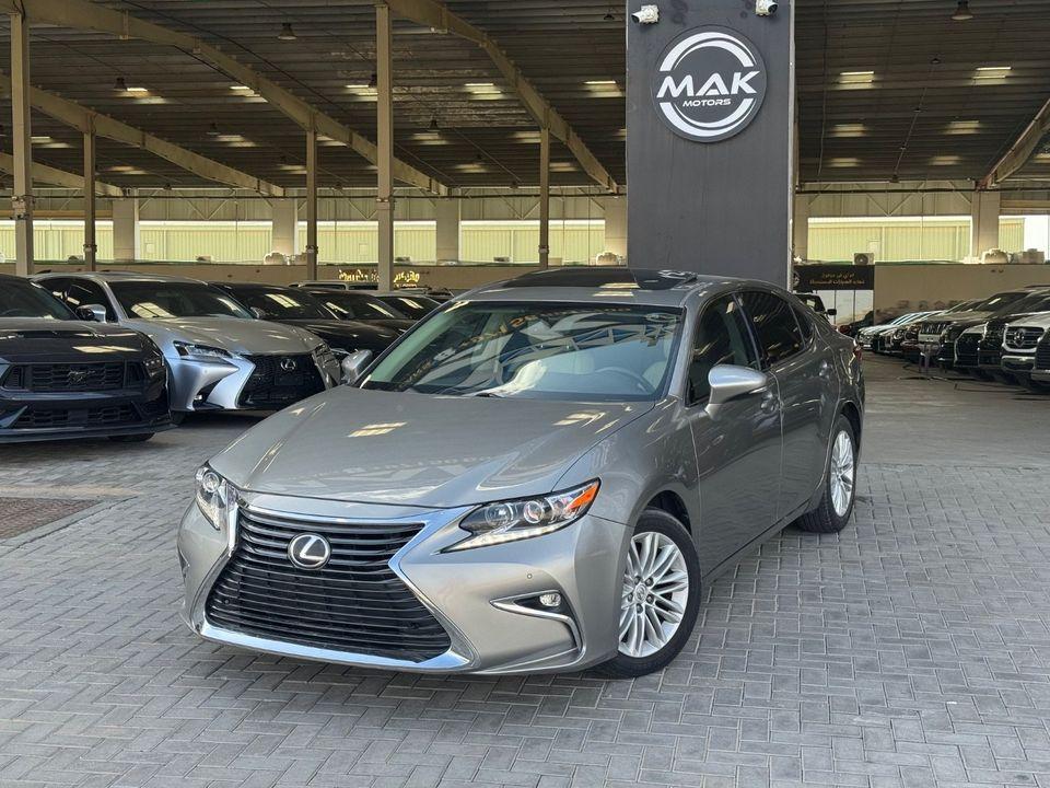 Lexus ES350 Platinum 3.5L 3.5 V6 /PLATINUM COLOR / SCREEN /COOLING AND HEATING SEATS / IN PERFECT CONDITION