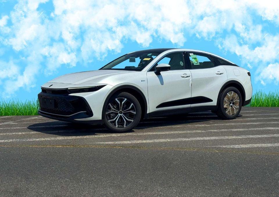 Toyota Crown TOYOTA CROWN 2026 GCC 2.5L HEV