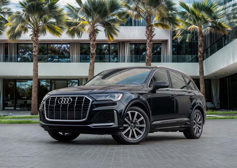 Audi Q7 Q7 S-Line 3,721 P.M 0% Downpayment Excellent Condition!